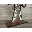 Drevený Kríž s Náboženským Motívom