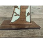 Drevený Kríž s Náboženským Motívom