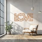 Drevená nástenná dekorácia „LOVE“ s moderným dizajnom