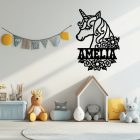 Jednorožec s menom a kvetmi