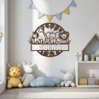 Drevený obraz džungľa so zvieratkami a menom – personalizovaná dekorácia na stenu