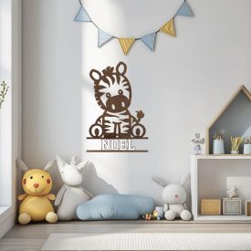   Drevená dekorácia zebra s menom – personalizovaný obraz na stenu