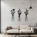 Drevený obraz s kvetmi vo váze – minimalistická nástenná dekorácia