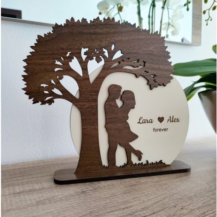 Romantická drevená dekorácia – personalizovaný darček pre páry